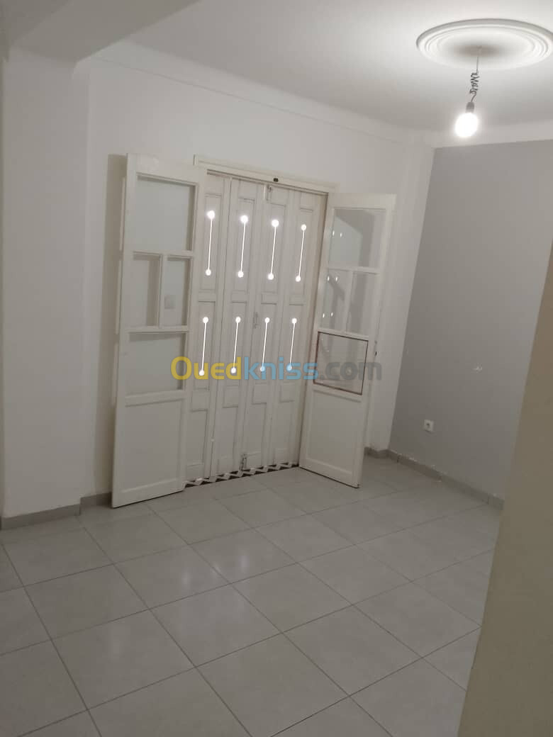 Location Appartement F3 Tipaza Kolea