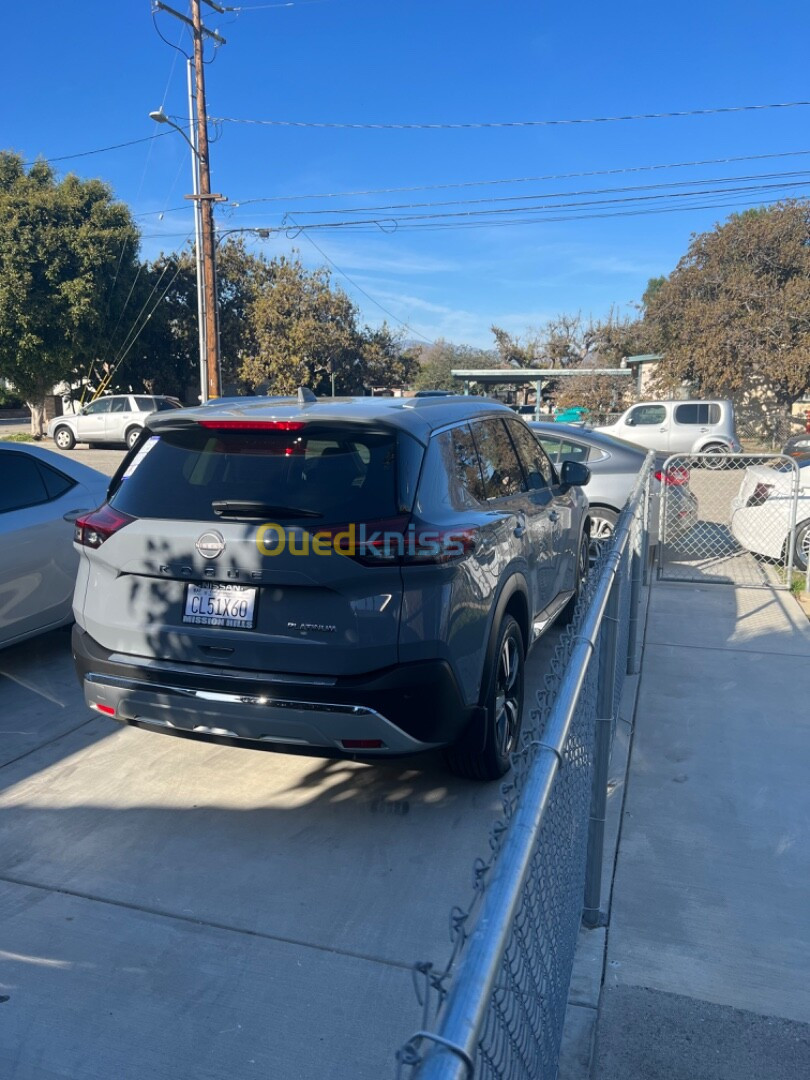 Nissan Rogue 2023 Platinum