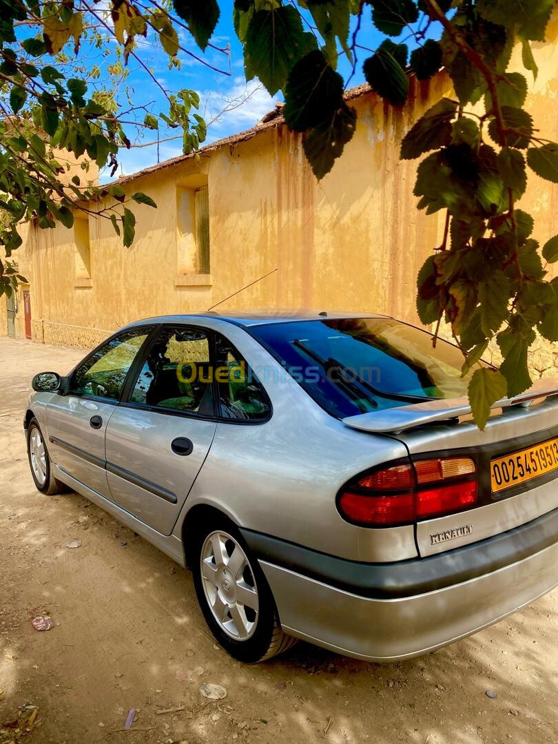 Renault Laguna 1 1995 Laguna 1