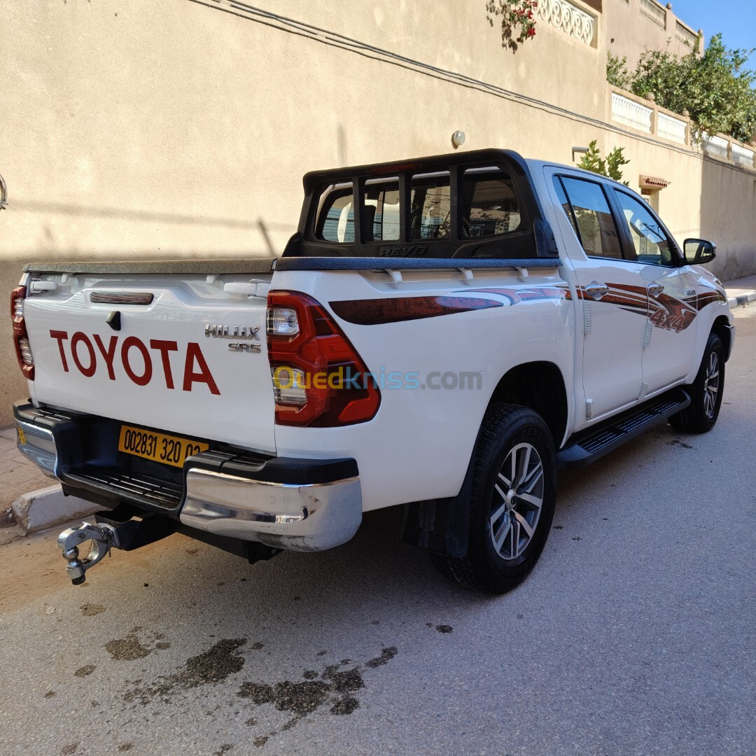 Toyota Hilux 2020 