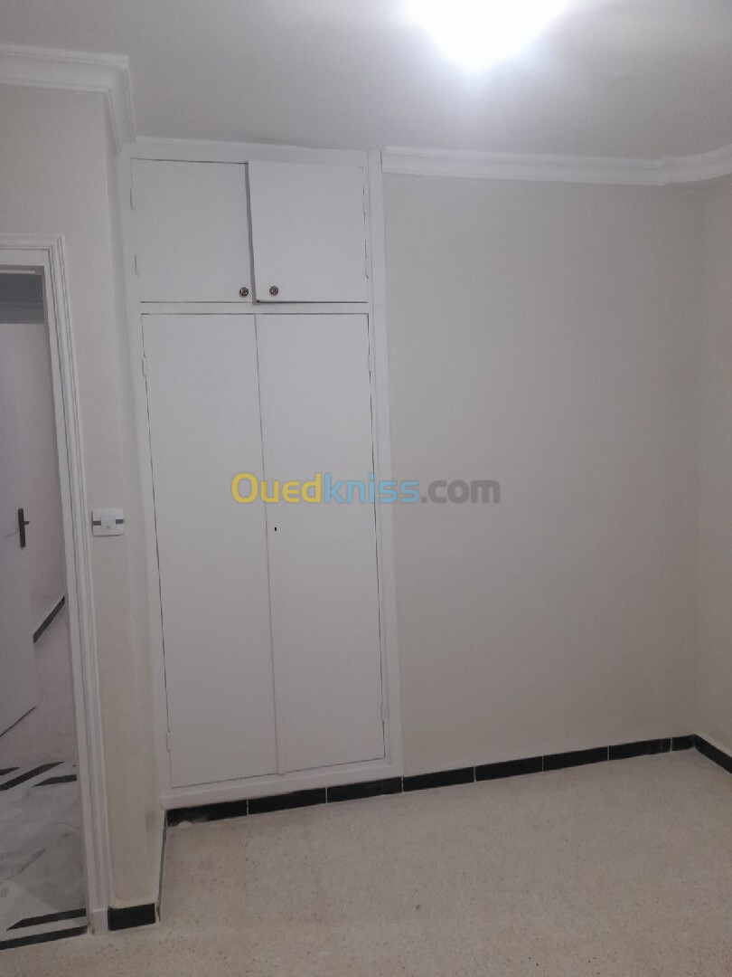 Location Appartement F3 Alger Saoula