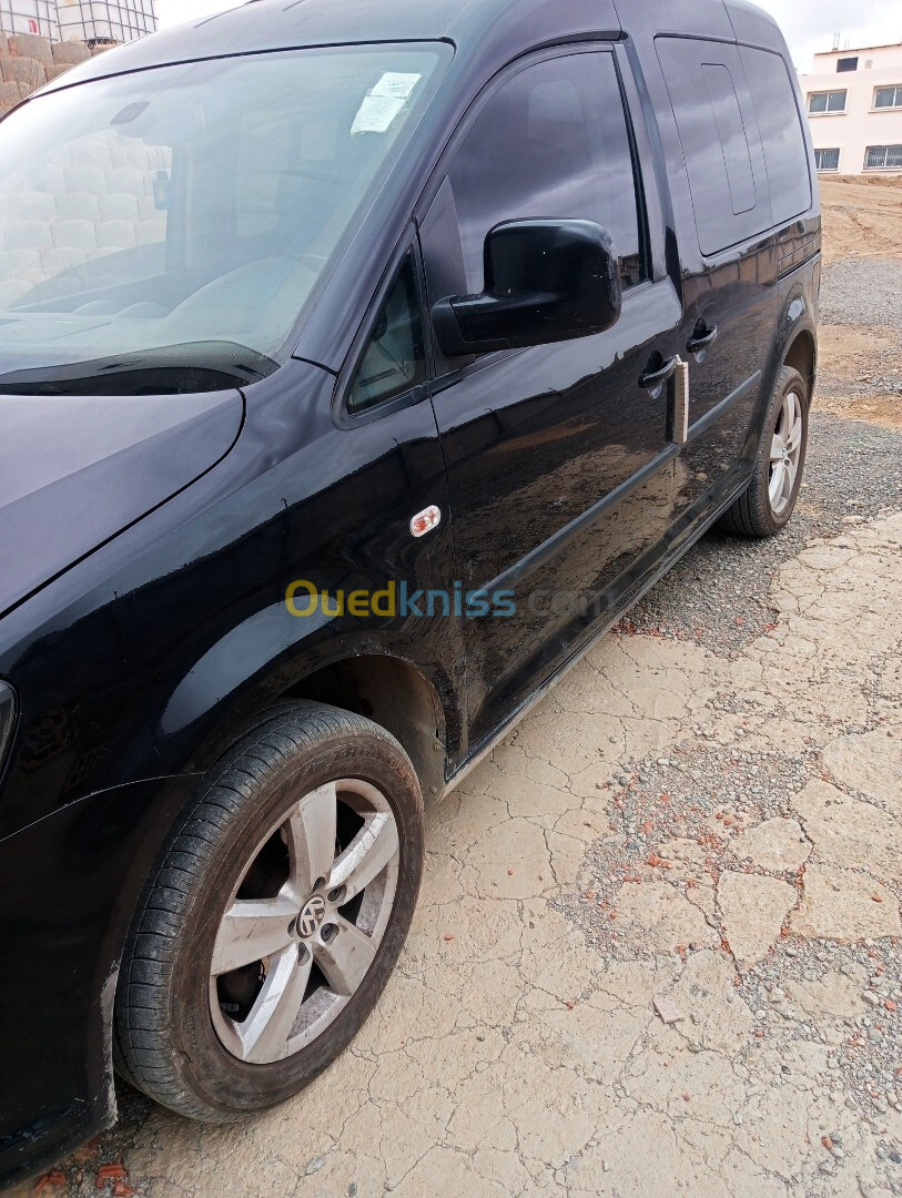 Volkswagen Caddy 2011 bleu motion