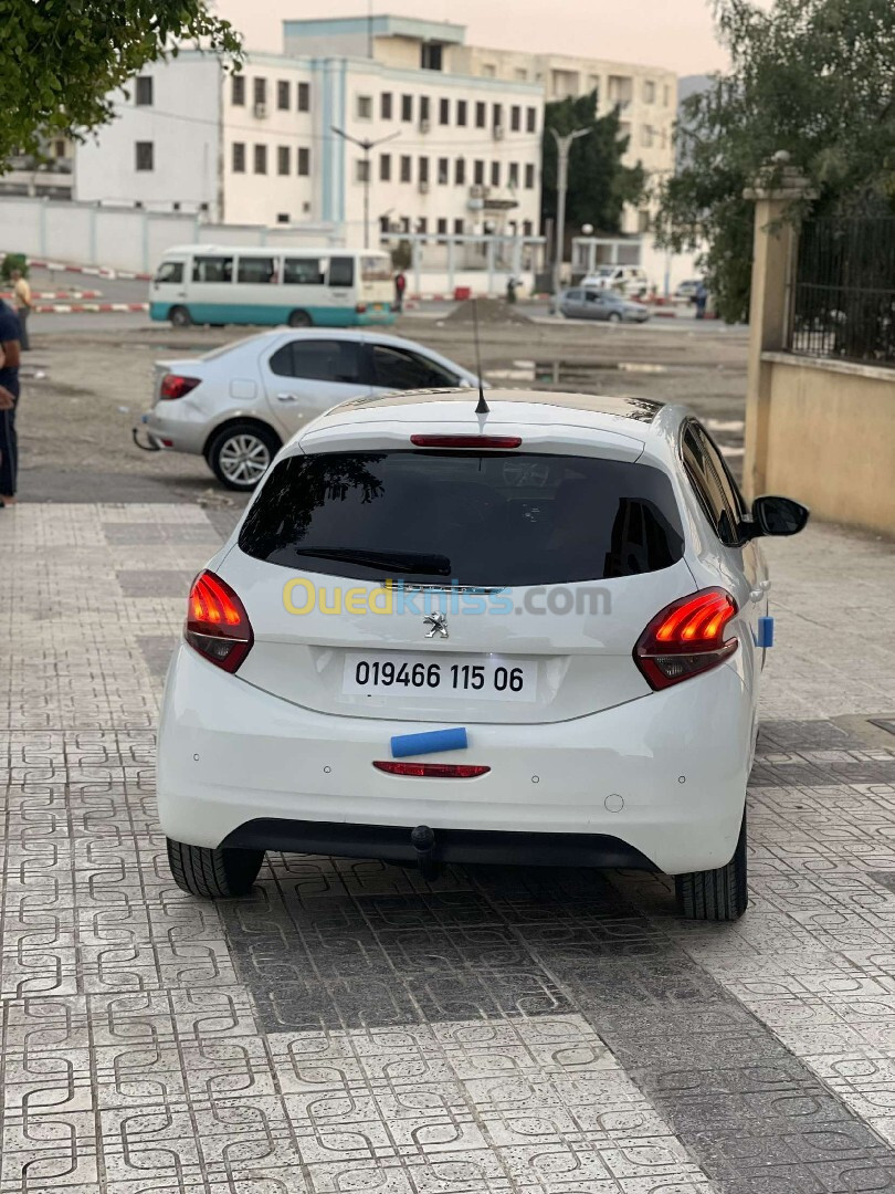 Peugeot 208 2015 Allure Facelift