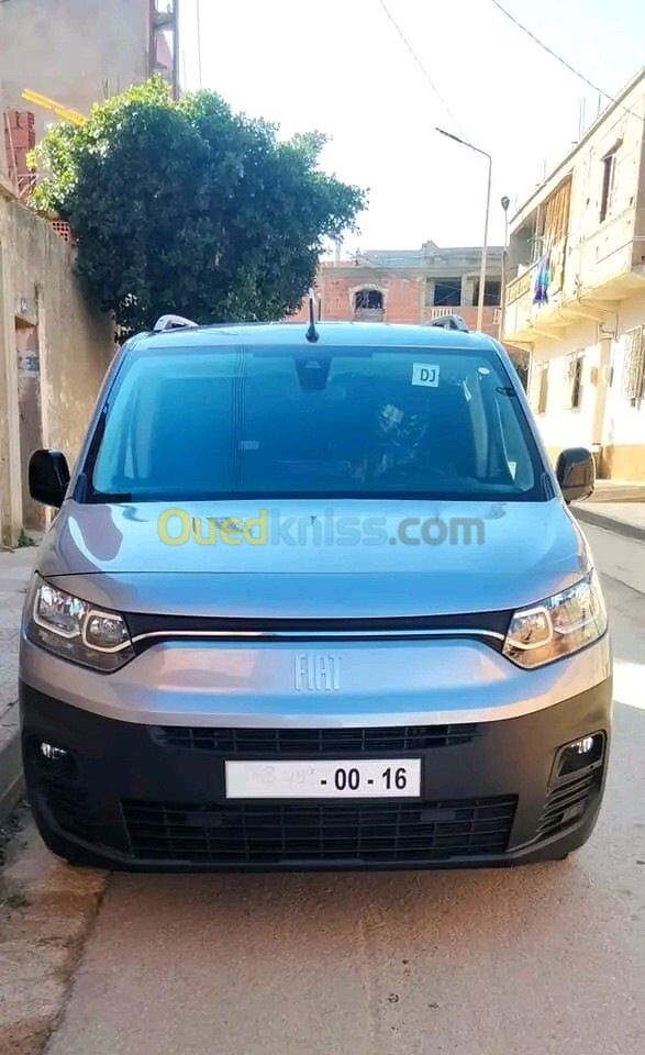 Fiat Doblo 2023 Italia