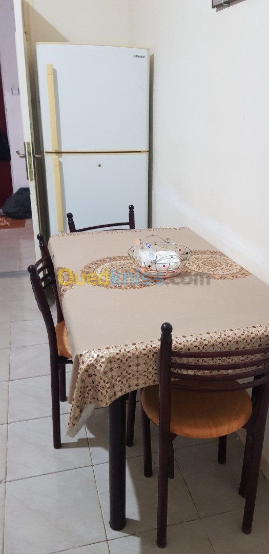 Cherche location Appartement F3 Skikda Filfla