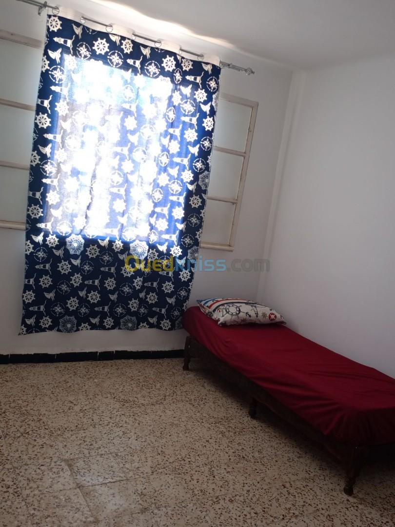 Location vacances Appartement F3 Tipaza Larhat