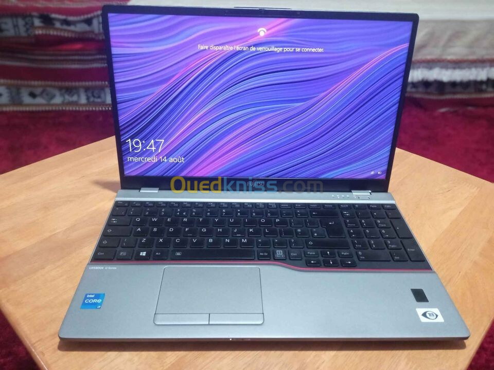 FUJITSU i7 1165G7 16Go RAM 512Go SSD écran 15.6"