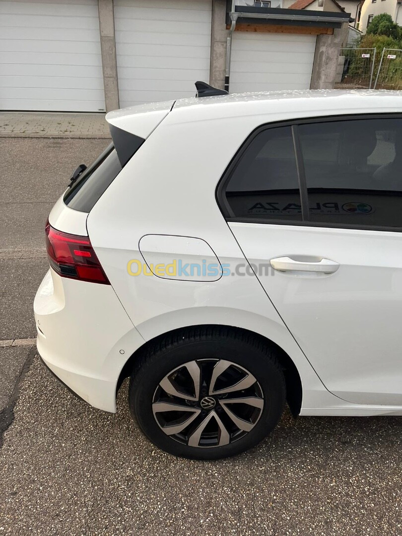 Volkswagen Golf 8 2022 Active