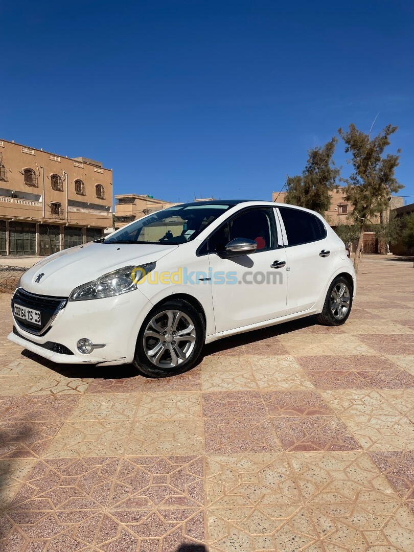 Peugeot 208 2015 Allure