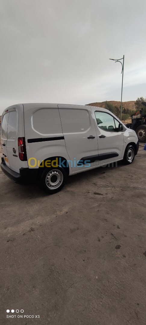 Fiat Doblo 2024 Dz