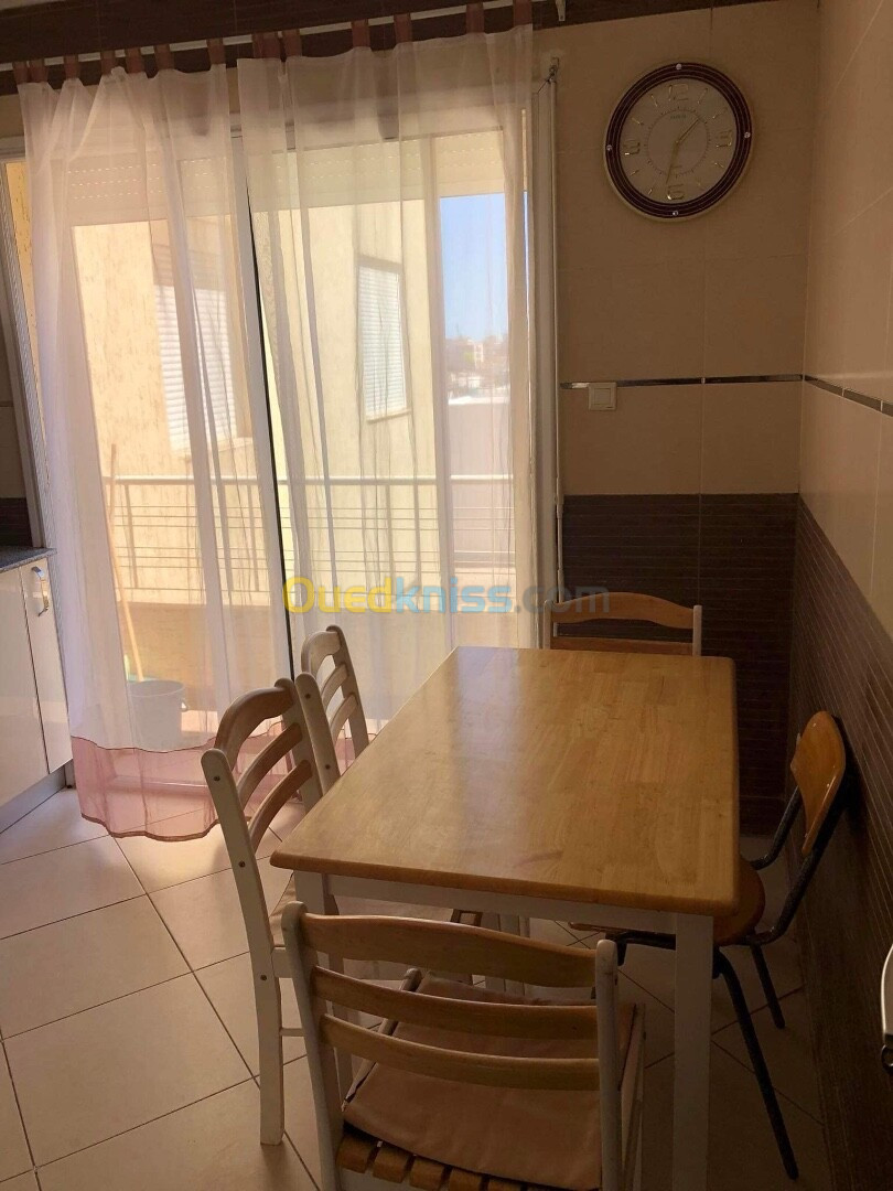 Location Appartement F4 Annaba Annaba