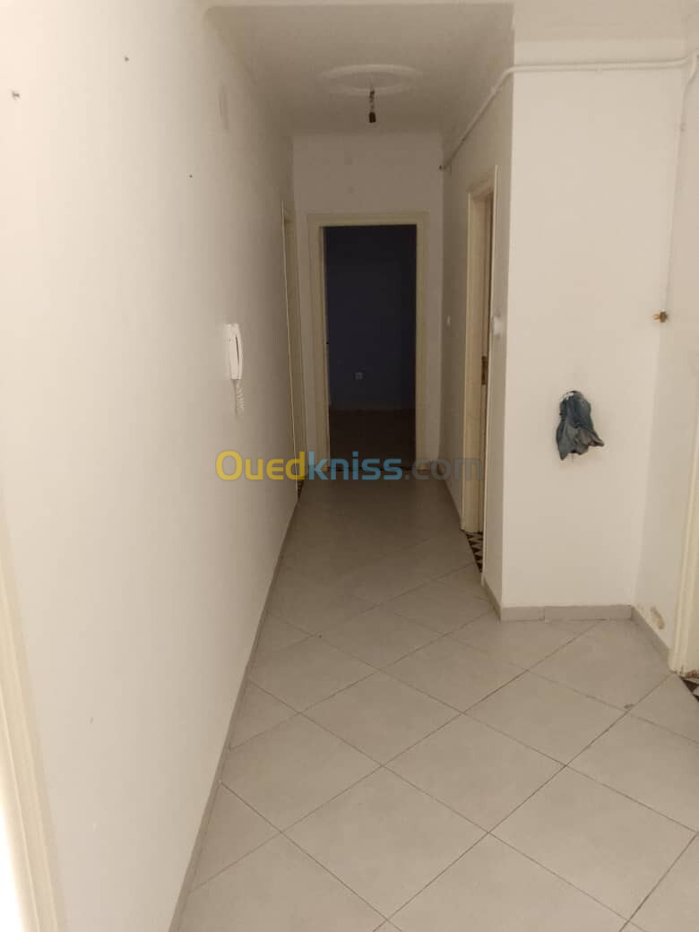 Location Appartement F3 Tipaza Kolea