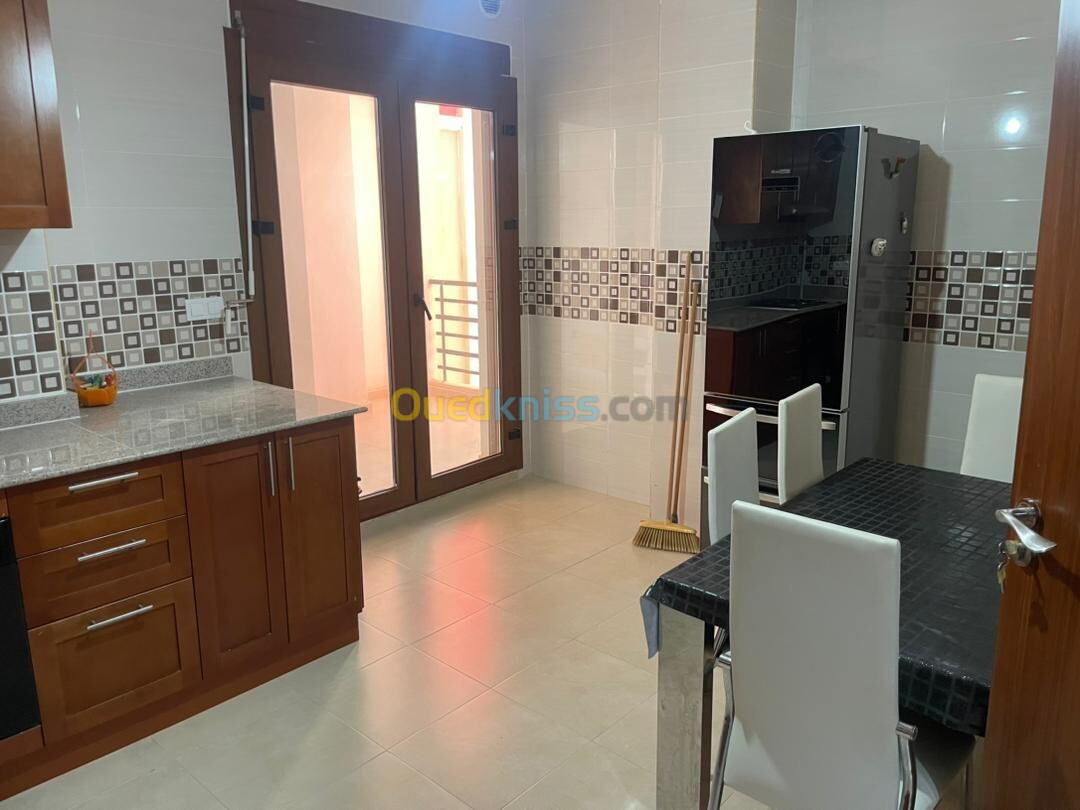 Location Appartement F4 Alger El achour