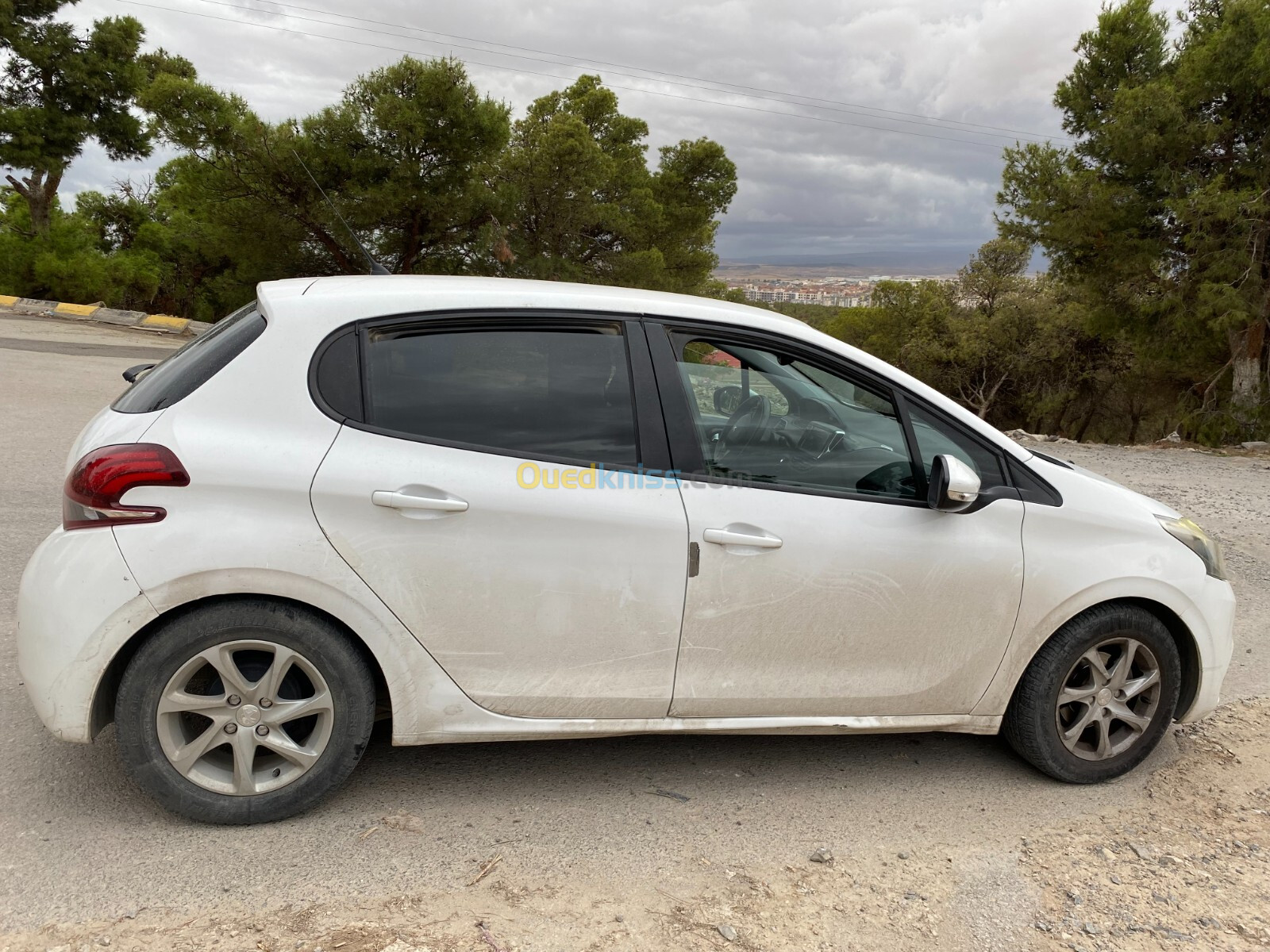 Peugeot 208 2016 