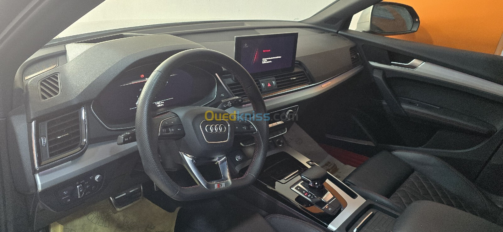 Audi Q5 2023 Slin