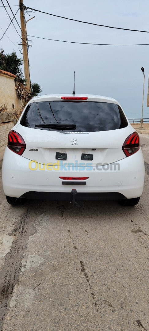 Peugeot 208 2020 Allure Facelift