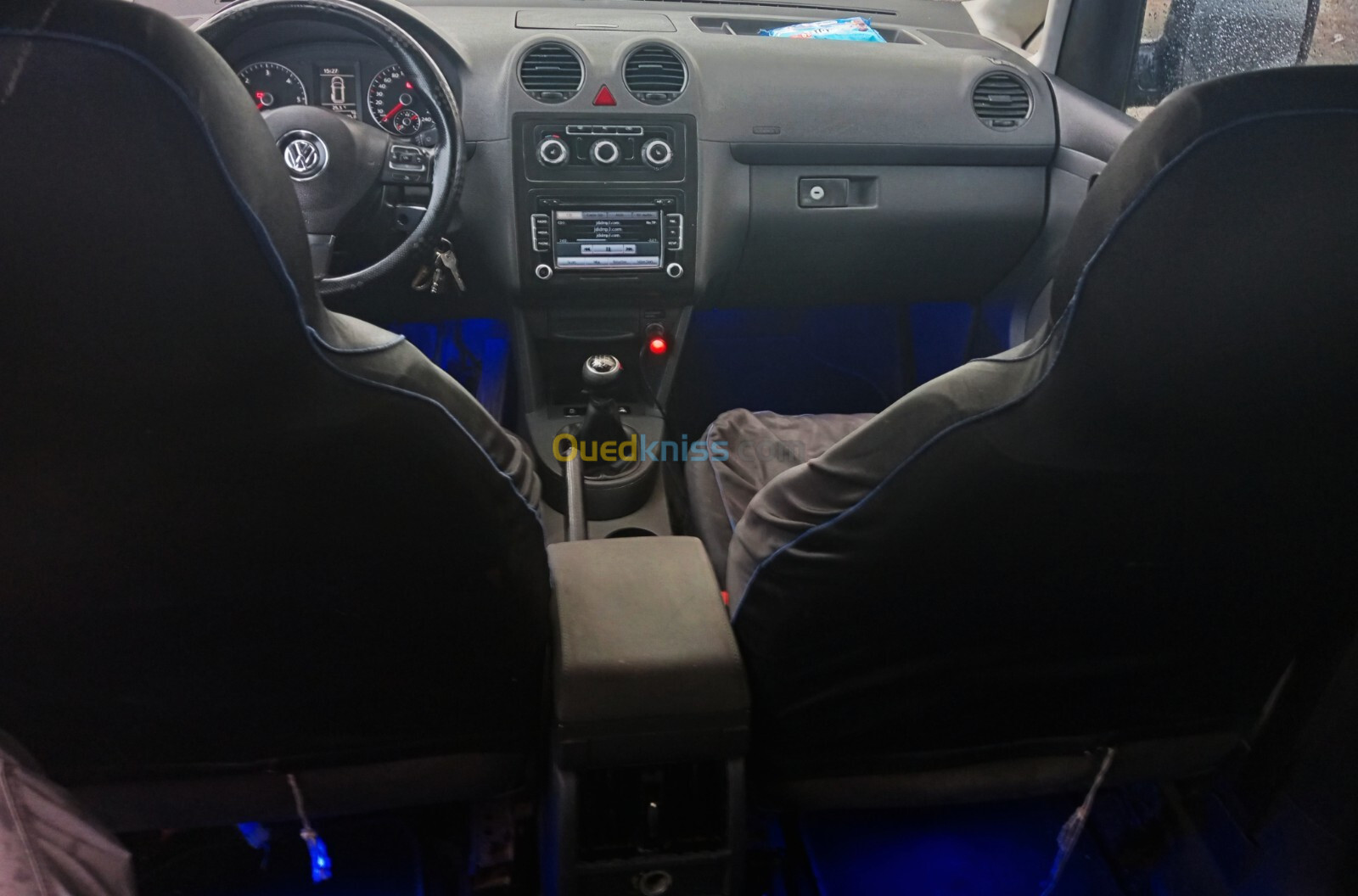 Volkswagen Caddy 2011 bleu motion