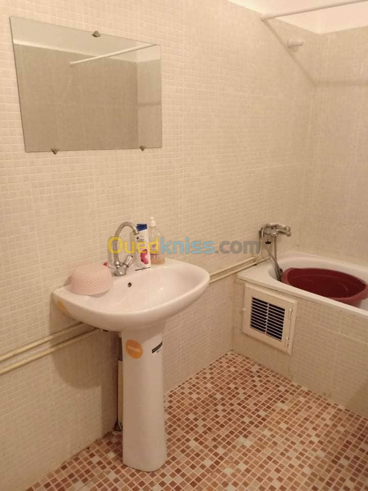 Location vacances Appartement F4 Mostaganem Mostaganem