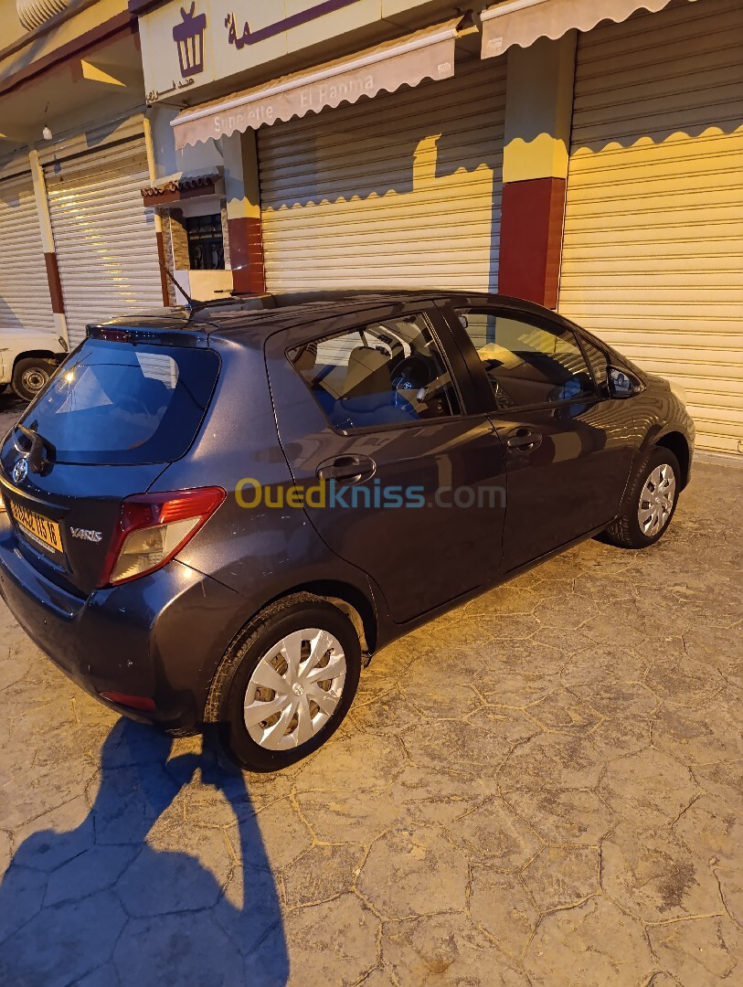 Toyota Yaris 2015 