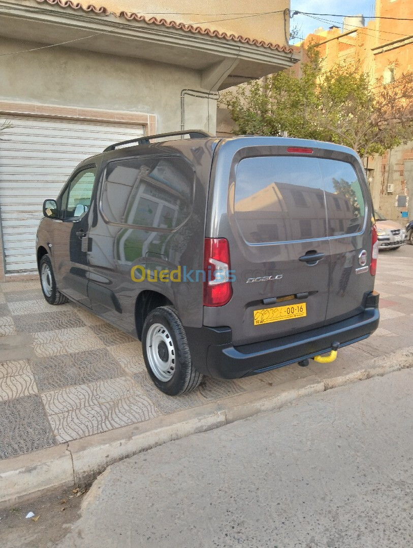 Fiat Doblo 2024 ITALI