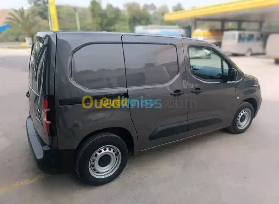 Fiat Doblo 2024 Professionnel Italie