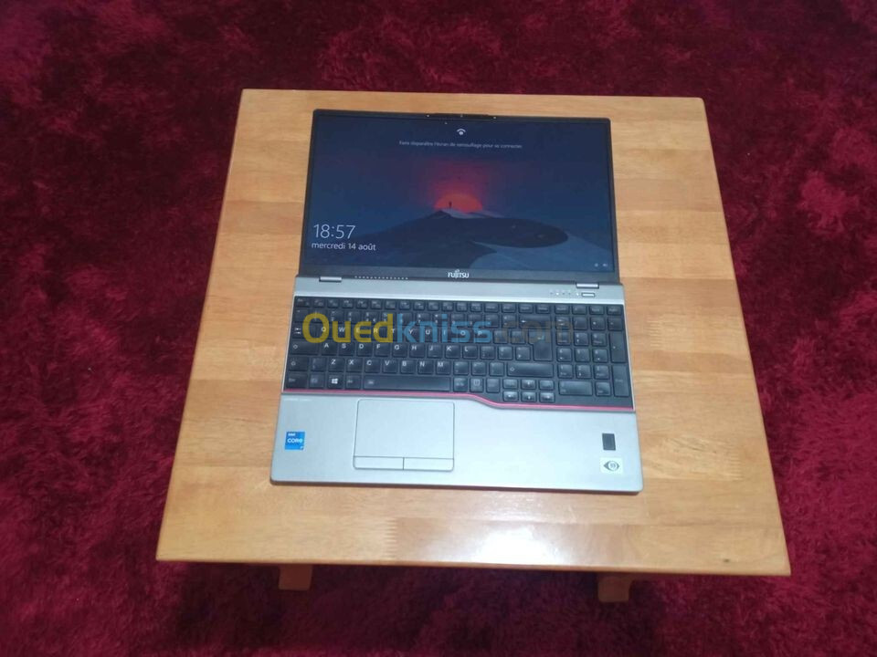 FUJITSU i7 1165G7 16Go RAM 512Go SSD écran 15.6"