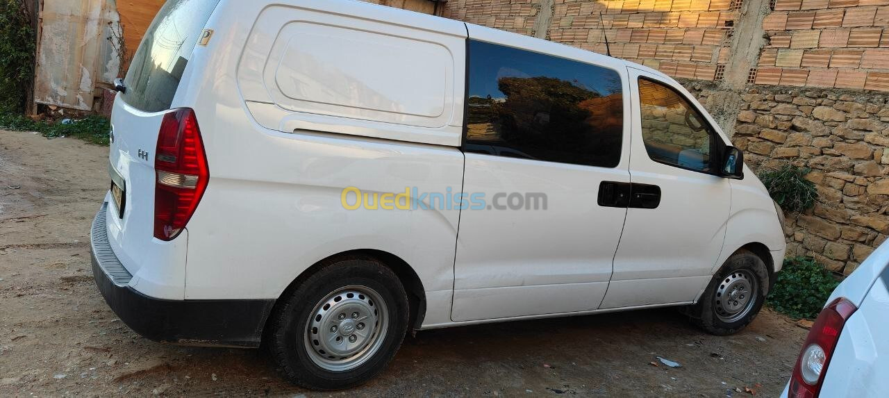 Hyundai H1 2015 Vitré 6 places