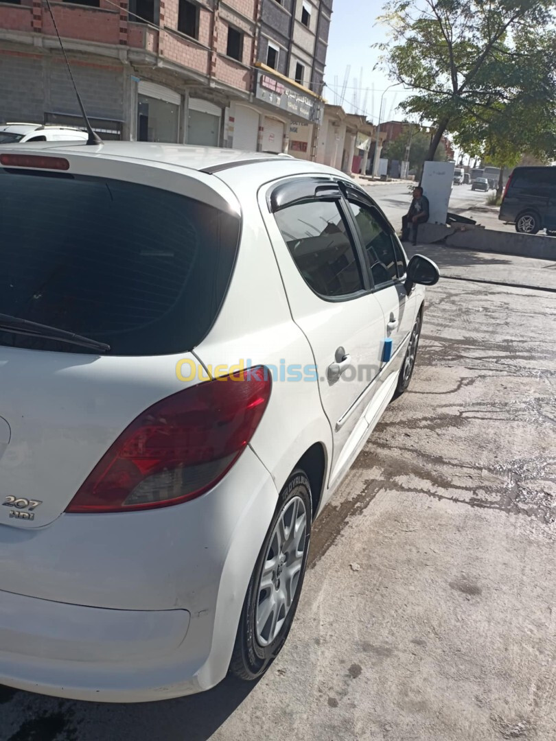 Peugeot 207 2011 207