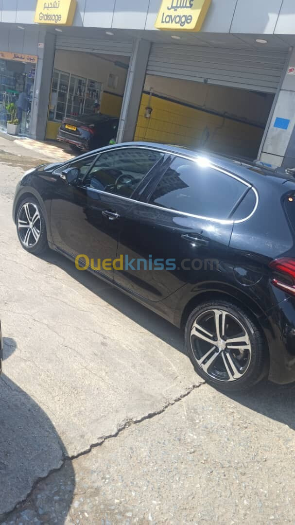 Peugeot 208 2018 GT Line