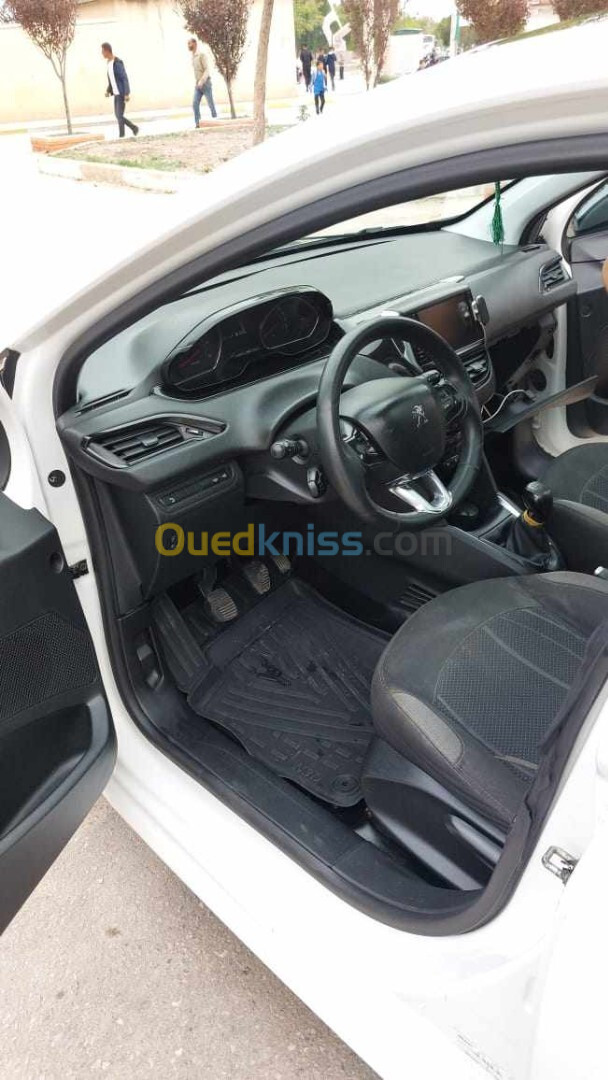 Peugeot 208 2014 208