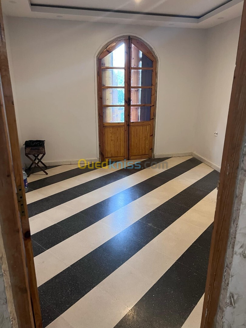 Location Appartement F4 Skikda Ain kechra