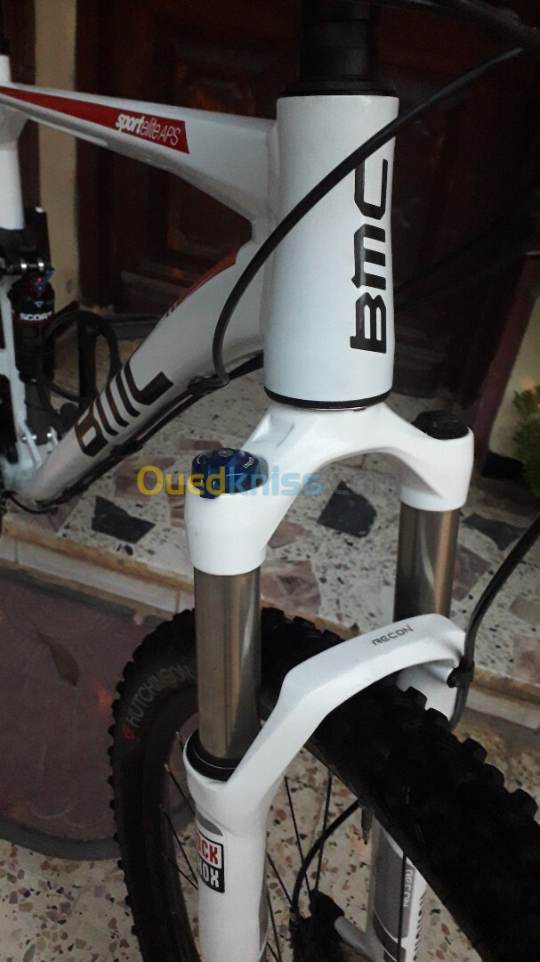 VTT BMC double suspension taille L 27.5