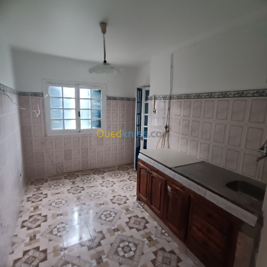 Location Appartement F3 Alger Zeralda