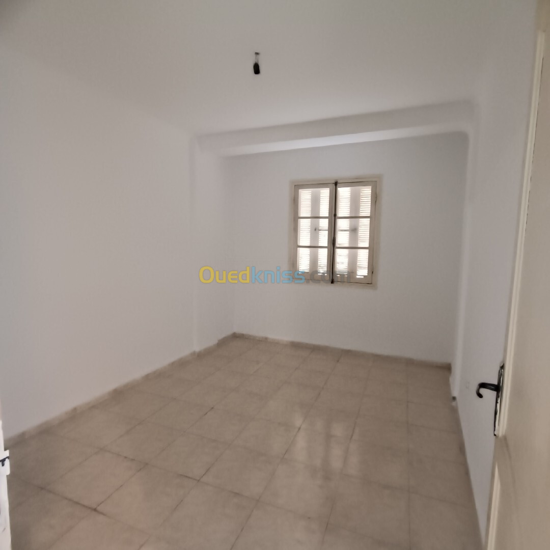 Location Appartement F1 Tipaza Douaouda