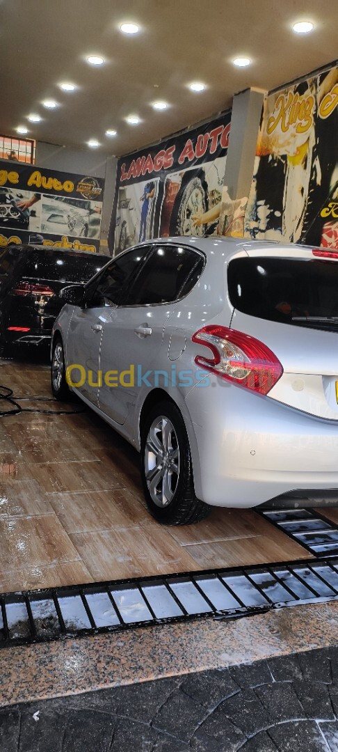 Peugeot 208 2014 Allure