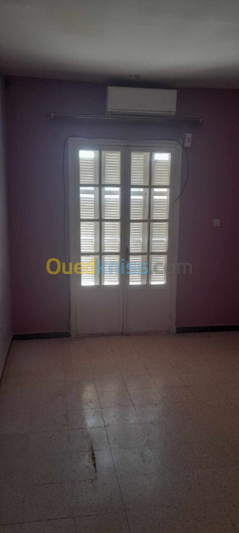 Location Appartement F03 Alger Les eucalyptus