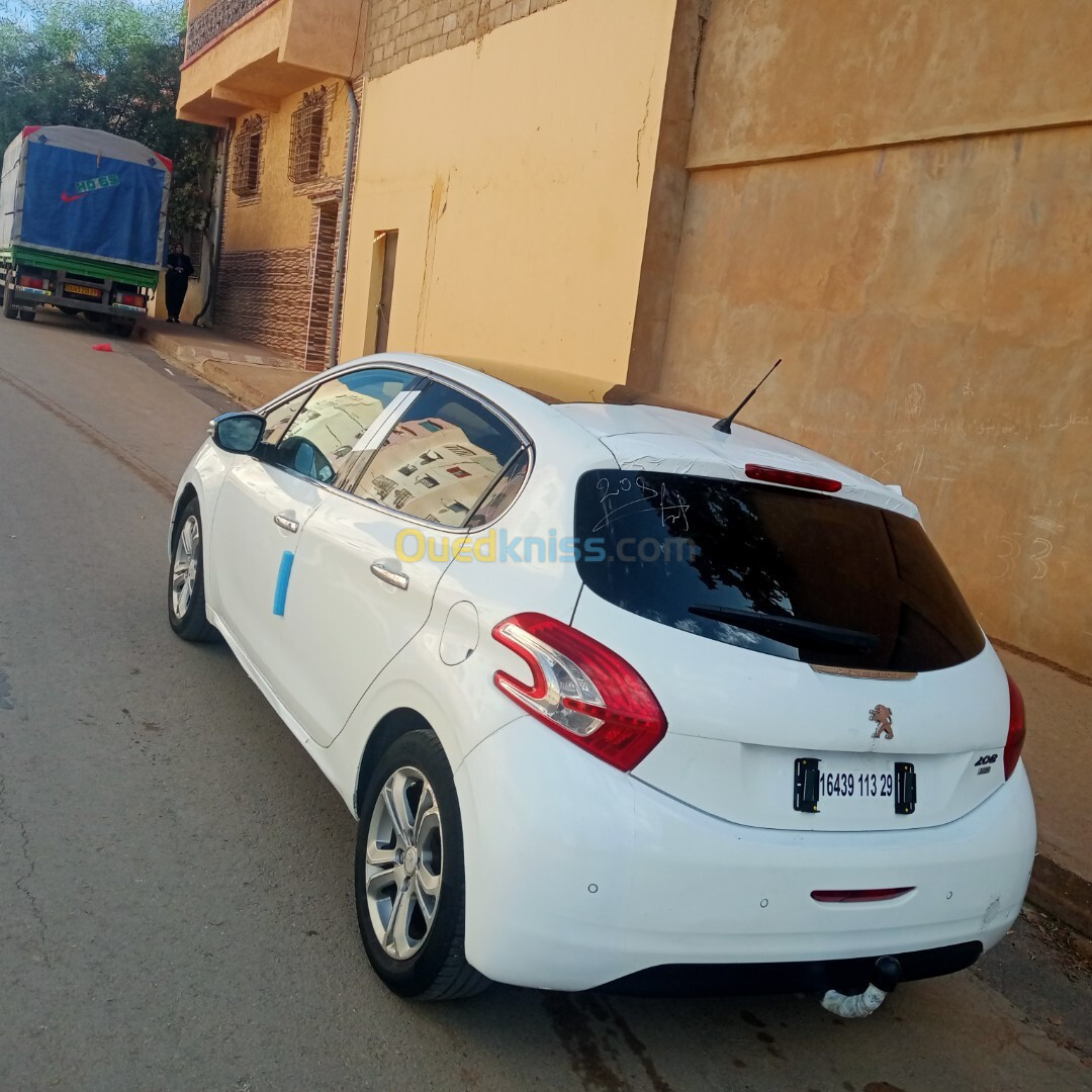 Peugeot 208 2013 Allure