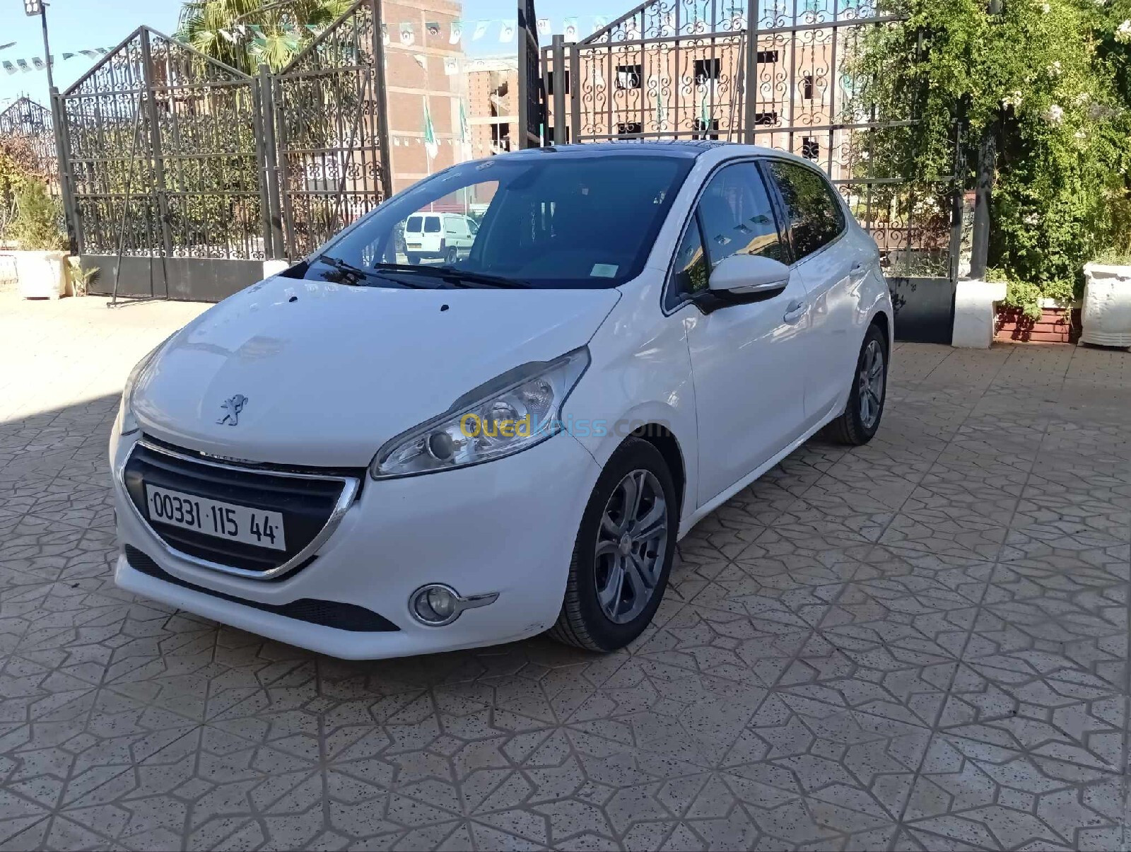 Peugeot 208 2015 Allure