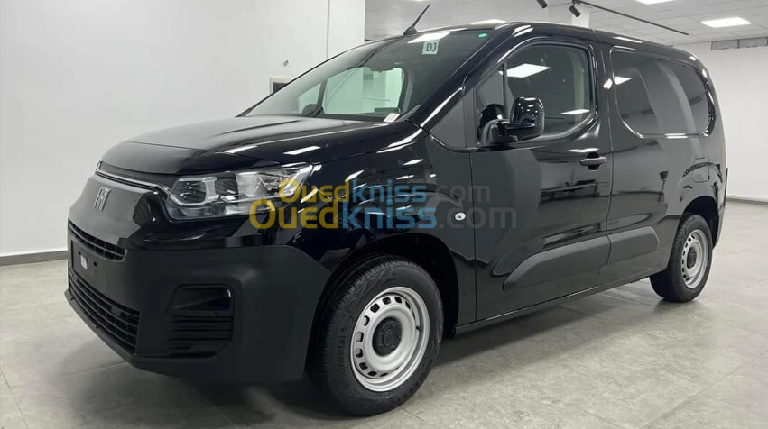 Fiat DOBLO 2024 Noir cenima