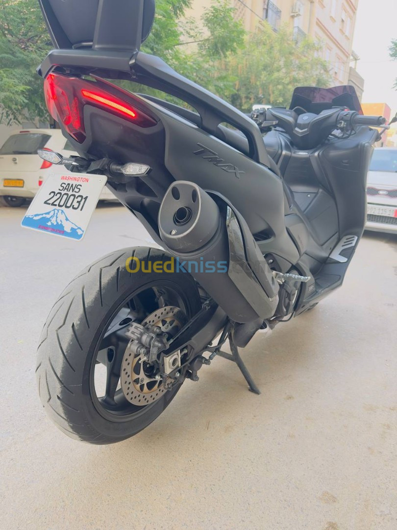 Yamaha Tmax 2021