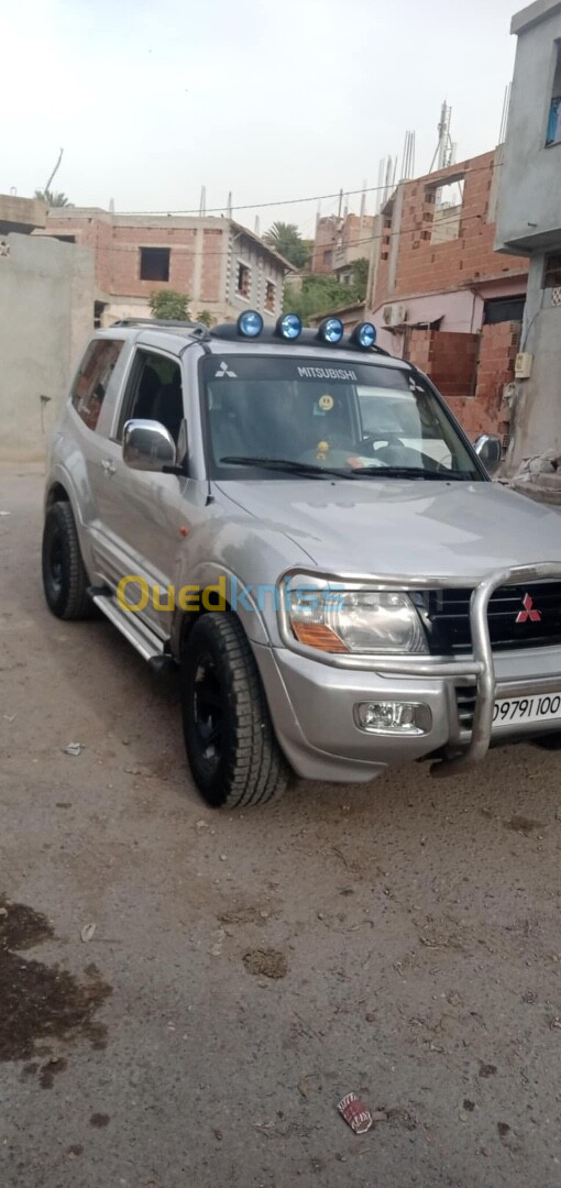 Mitsubishi Pajero Court 2000 Pajero Court