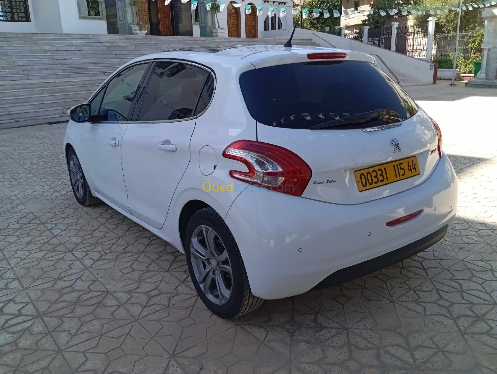 Peugeot 208 2015 Allure