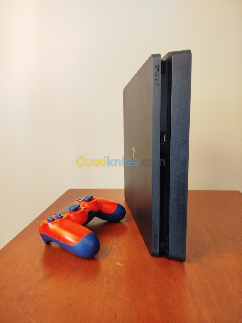 PS4 slim - sans flash - 500gb avec 3 manettes