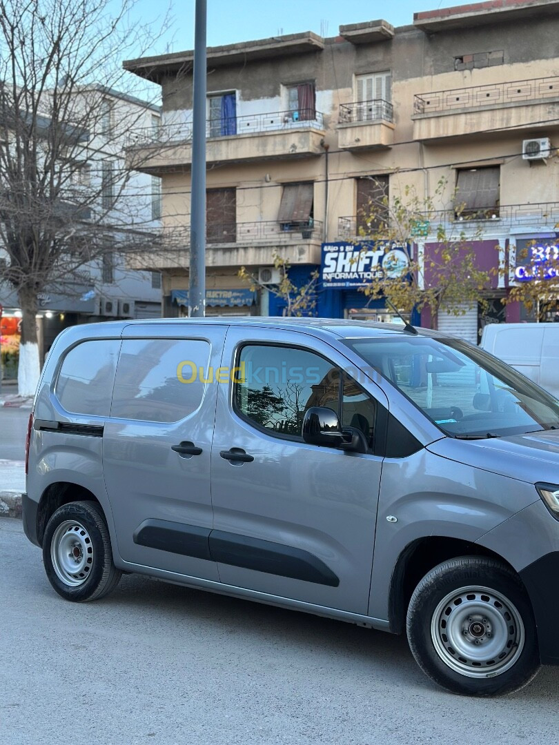 Fiat Doblo 2024 Italien