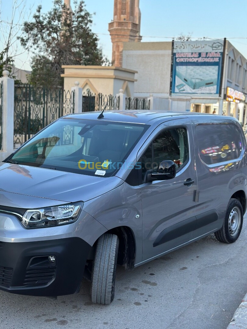 Fiat Doblo 2024 Italien