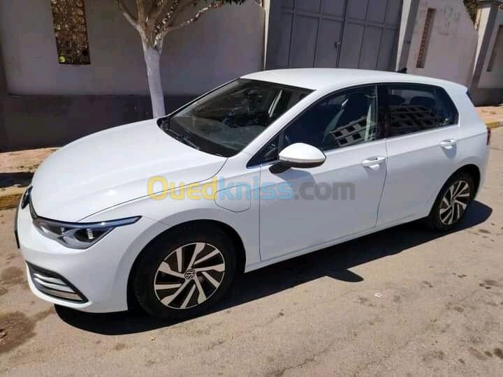 Volkswagen Golf 8 2021 00 صبيغة