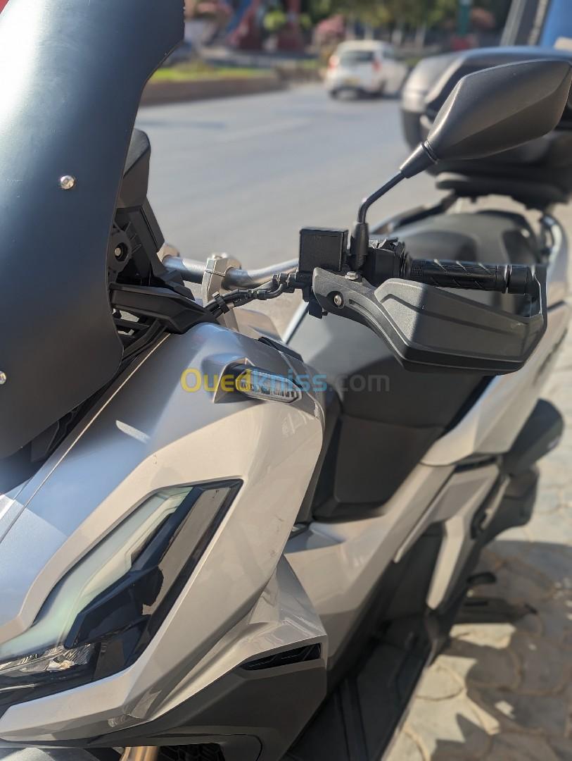 Honda moto adv350 2023