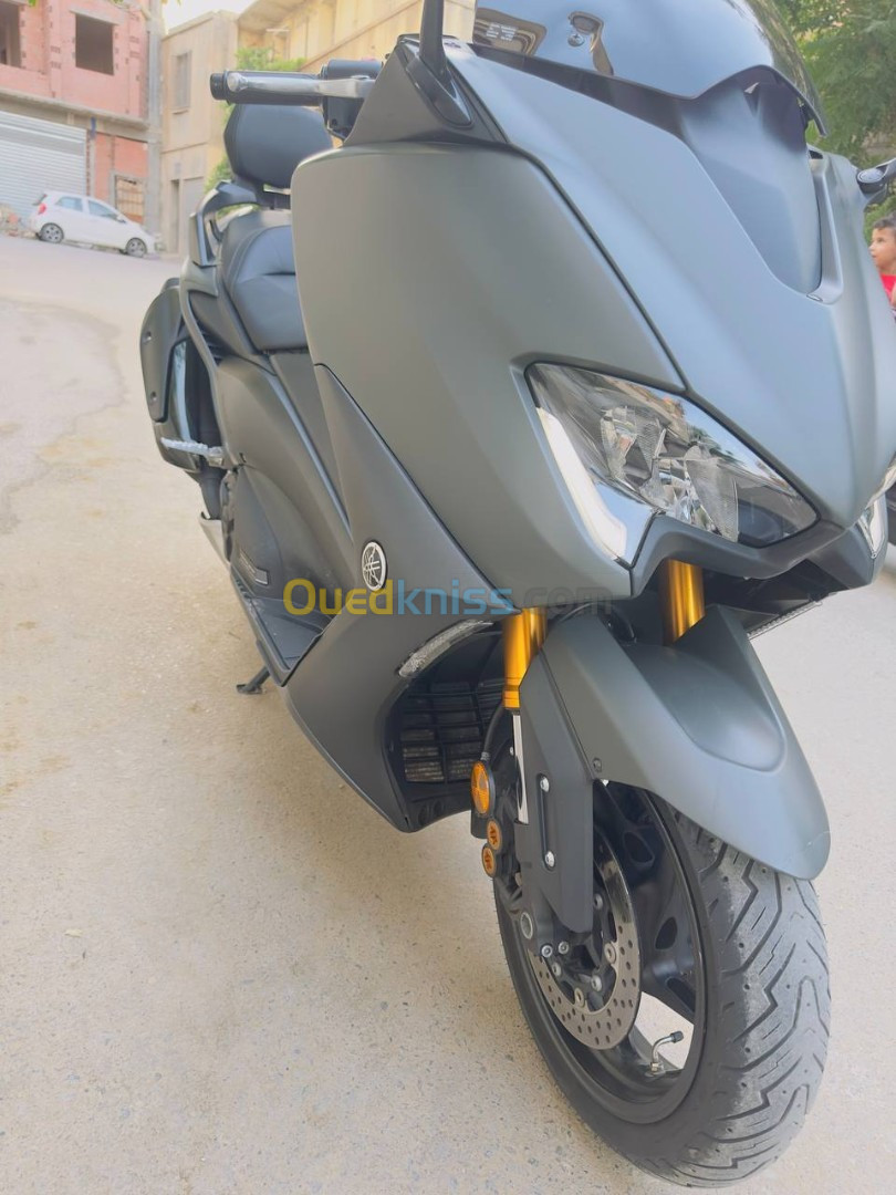 Yamaha Tmax 2021