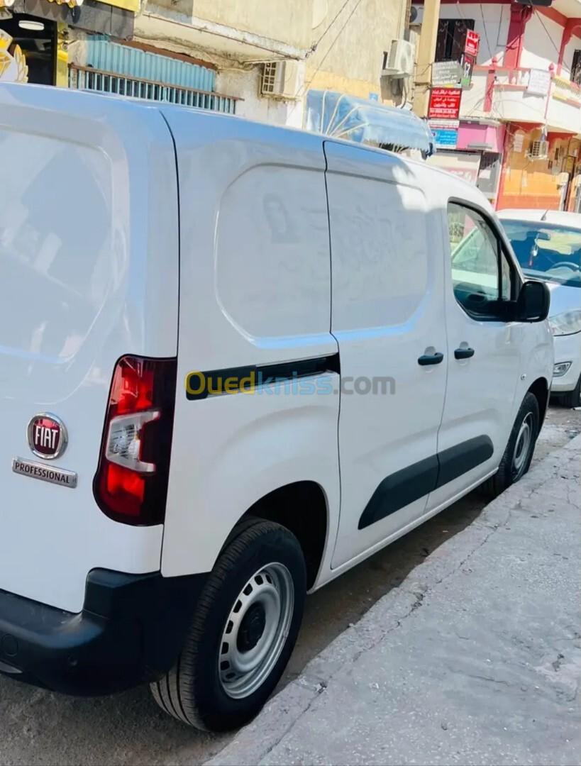 Fiat Doblo 2023 Italie