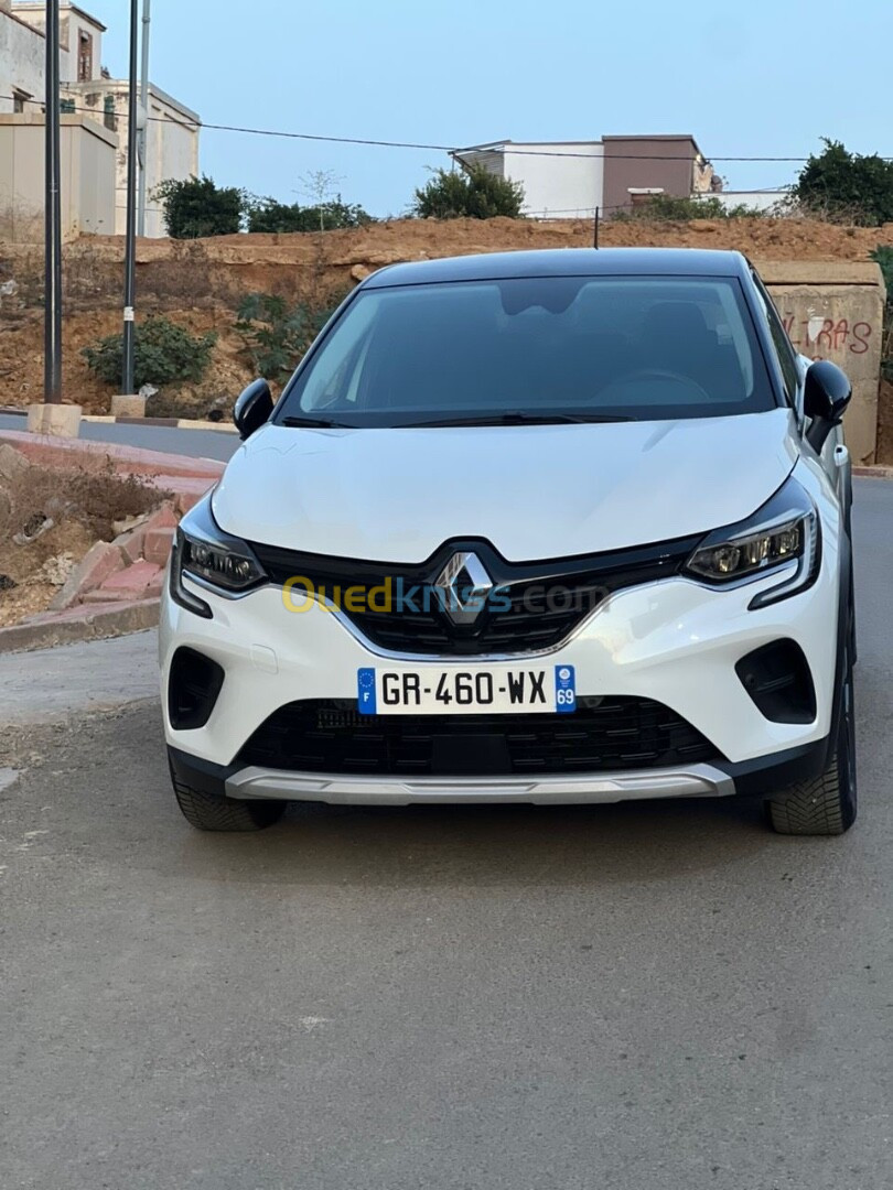 Renault Captur /clio 5 2024 Gpl full options